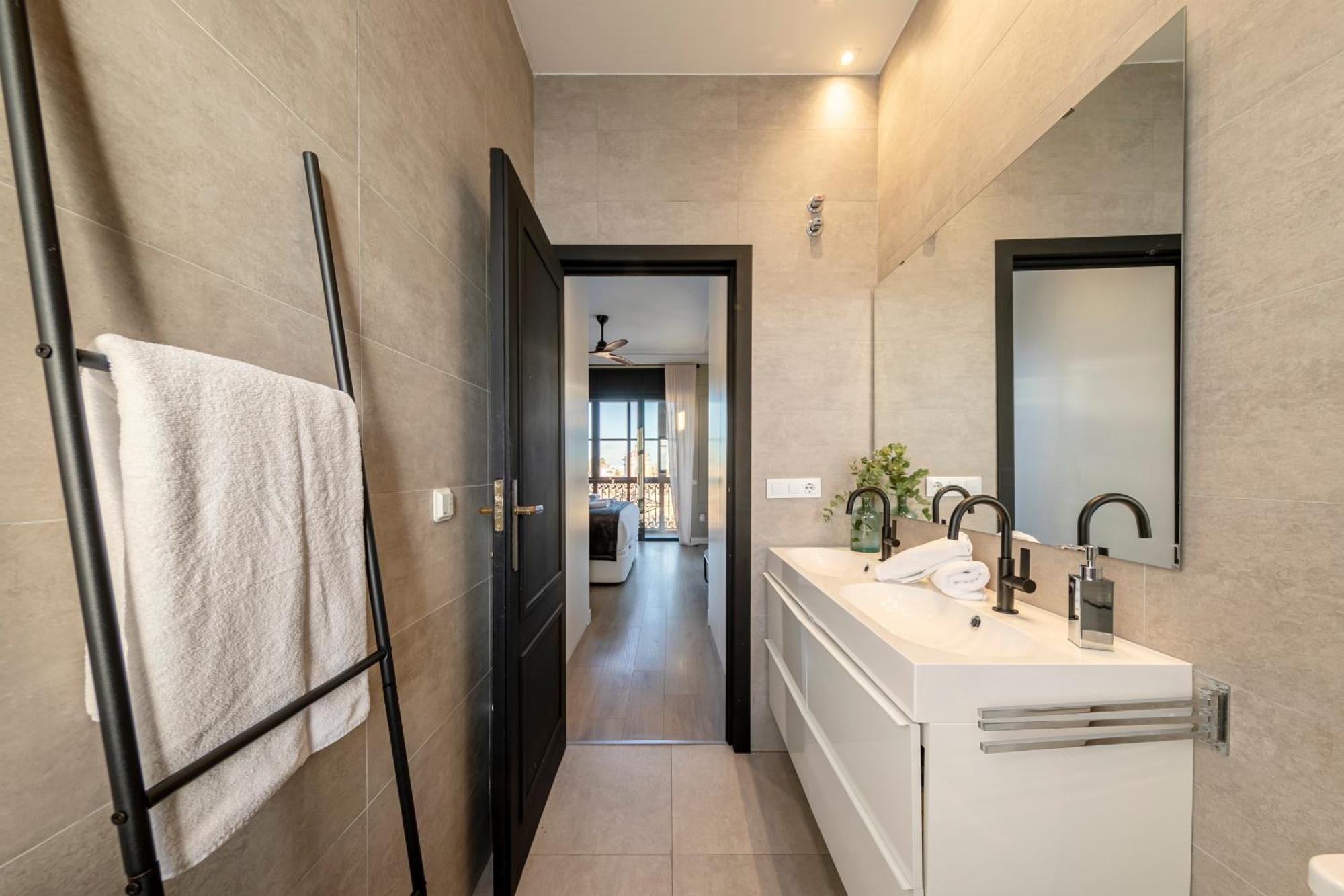 Isg Apartments Modern Atticpool At The Cathedralfree Parking Севілья Екстер'єр фото